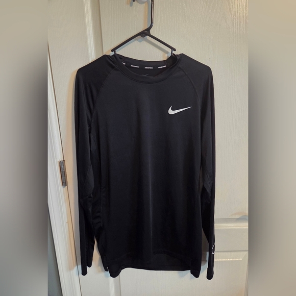 Mens Nike Black Long Sleeve Dri Fit  with White Swoosh - Picture 5 of 6